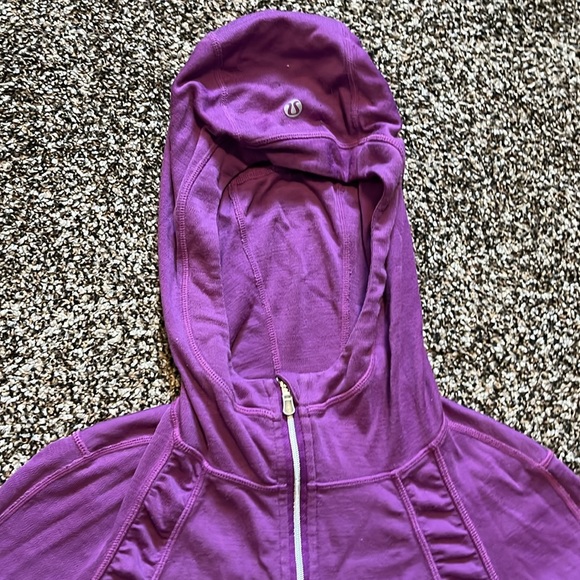 Lululemon 1/2 Zip Pullover Top - Picture 2 of 9